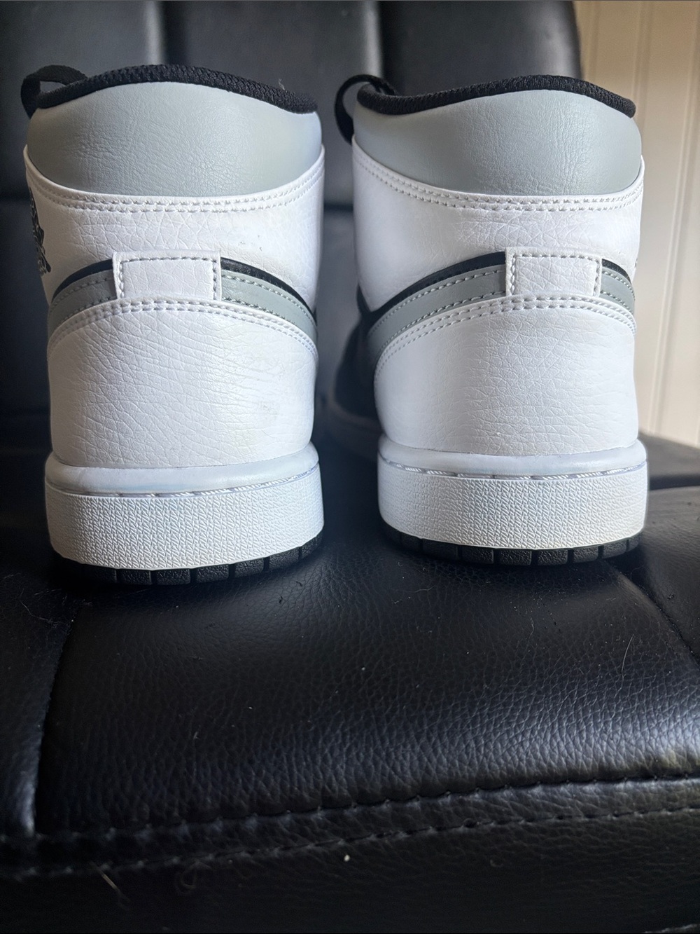 Jordan Mid White Black Grey Basketball Shoes - Picture 5 of 5